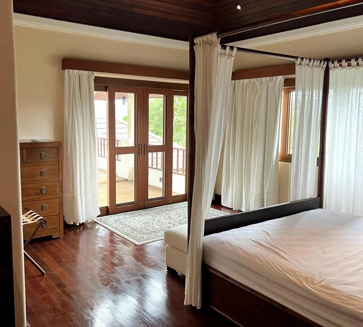 Luxurious Phuket Escape - Lakewood Hills Layan Beach  Villa Layan Beach (Phuket)